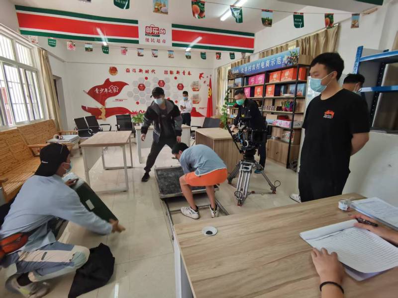 追星女孩心理学分析报告：尉犁县广告片拍摄公司揭秘饭圈应援式传播逻辑